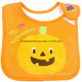 OEM -Produkte maßgeschneidertes Design Halloween bestickter Baumwolle Terry Weiß Applique Baby Feeder Sabber Bib